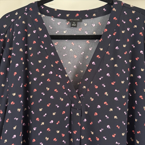 Ann Taylor 🫐 Women’s Plus Size Navy Blue Print Long Sleeve Blouse XXL - Picture 2 of 8